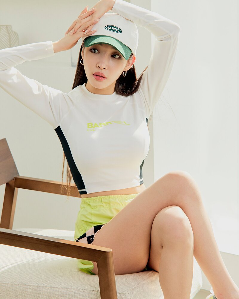 Chungha for BARREL 2022 SS Collection documents 9