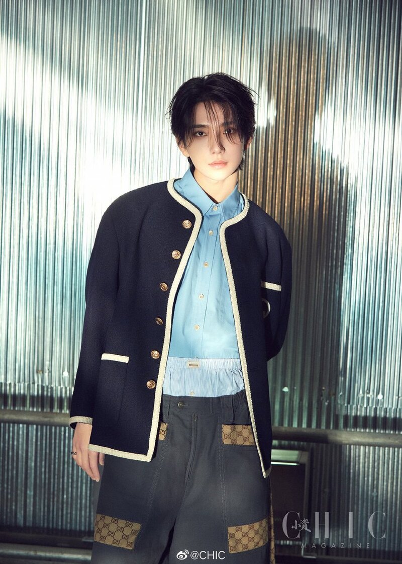 SEVENTEEN Joshua for Chicteen Magazine's April 2023 issue documents 9