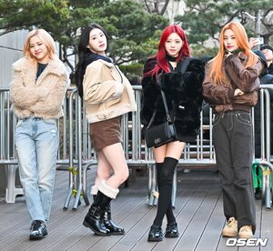 240126 ITZY - Music Bank Commute
