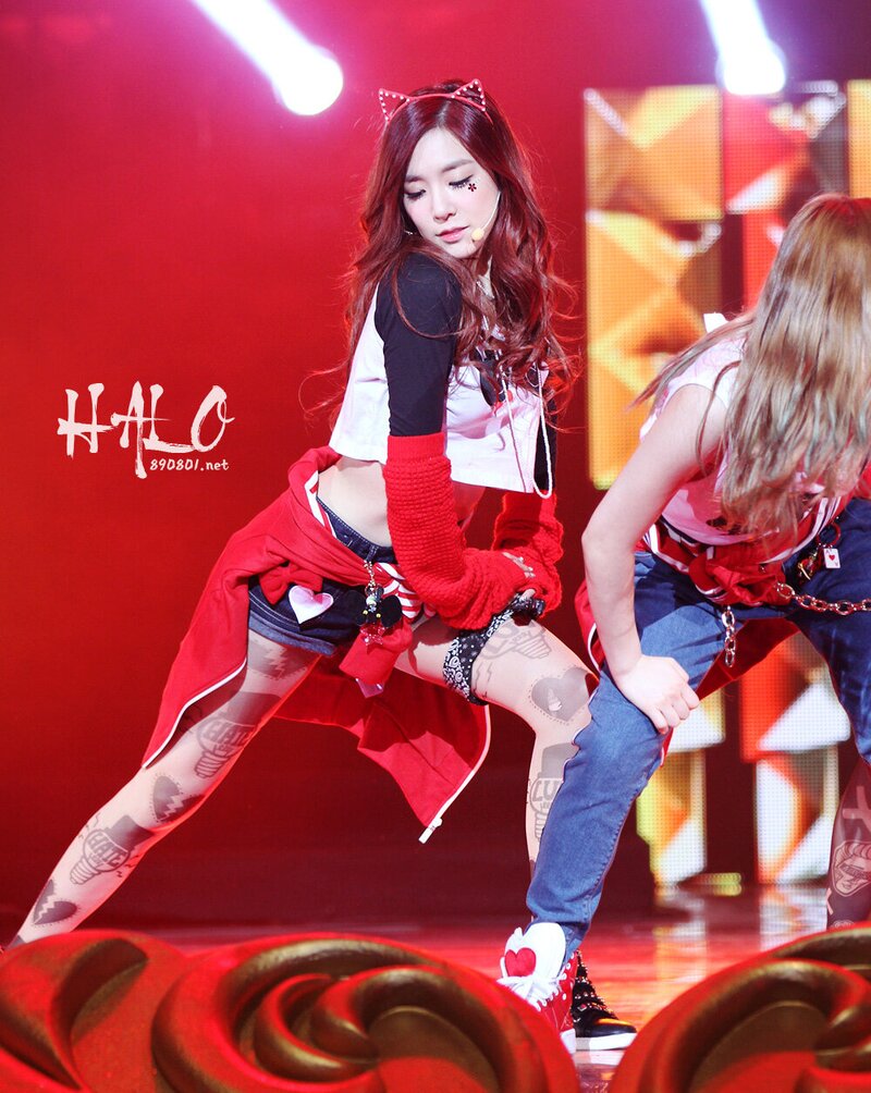 130106 Girls' Generation Tiffany at KBS Hope Concert documents 8
