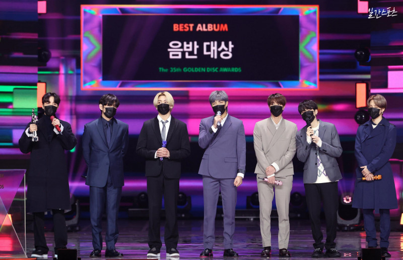 JTBC_Awards-ErXNnvhVgAMU--d-20210110-04-07.jpg