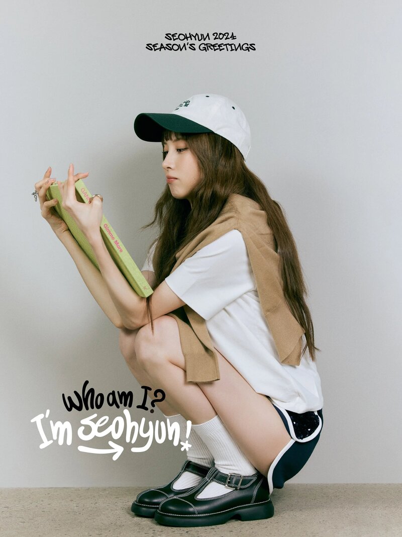 Seohyun 2024 SEASON’S GREETINGS [Who am I? I’m SEO HYUN!] documents 3
