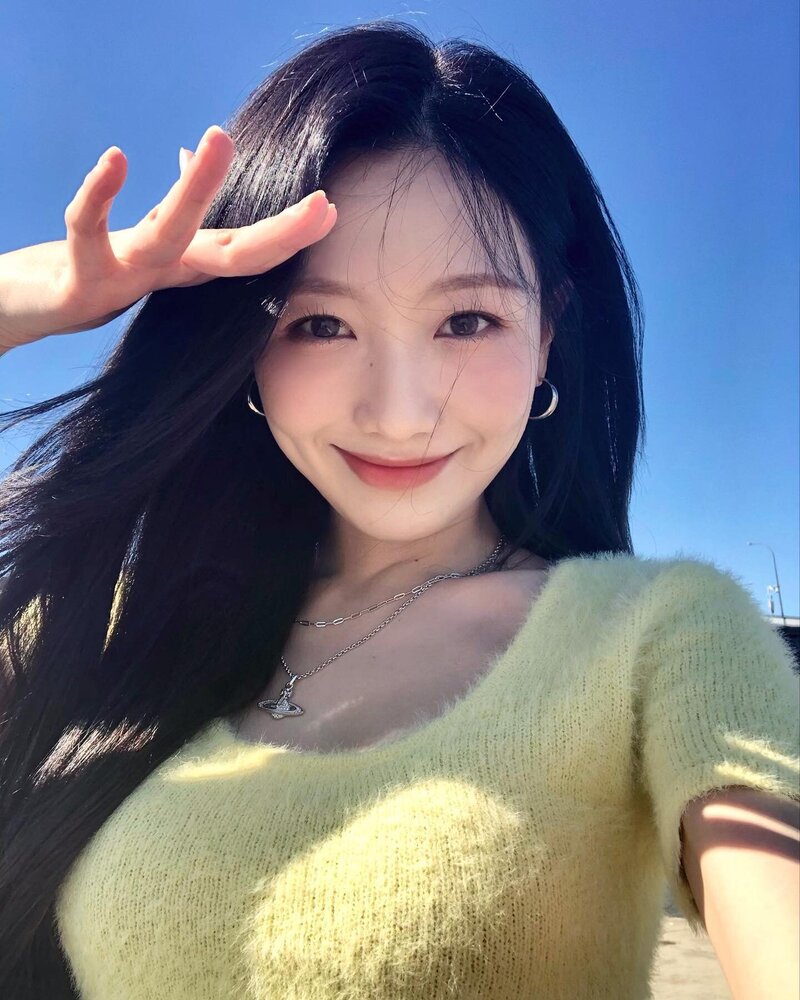 211022 Lovelyz Sujeong Instagram Update documents 1