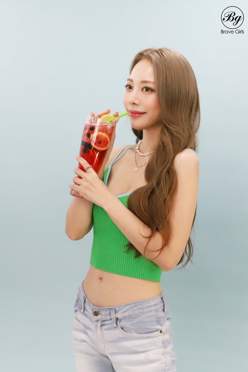 220727 Brave Naver Post - Brave Girls - 'Vanity Teen' Photoshoot documents 20