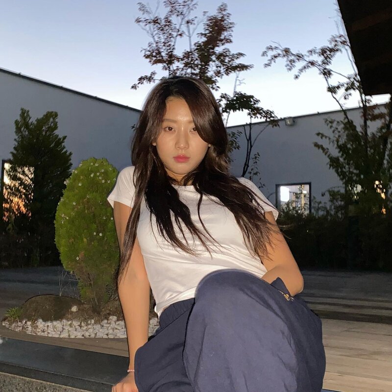 211017 Seungyeon Instagram Update documents 4