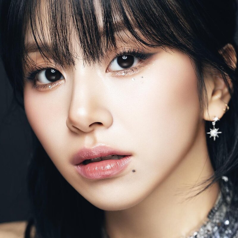 TWICE Chaeyoung for CipiCipi 2023 - Glitter Illumination Liner R documents 1