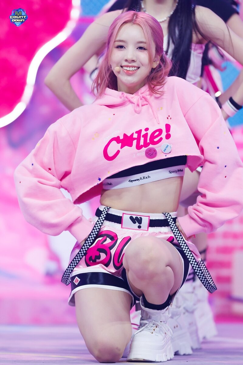 240411 WOOAH Lucy - 'BLUSH' at M Countdown documents 1