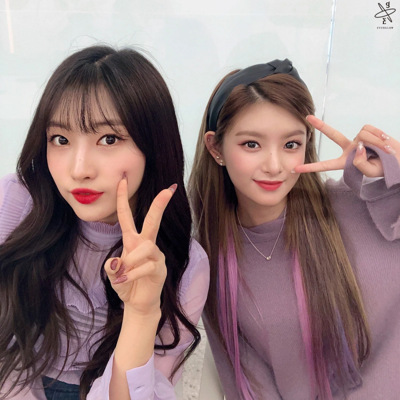 210323 Yuehue Naver Post - EVERGLOW 2nd Anniversary documents 1
