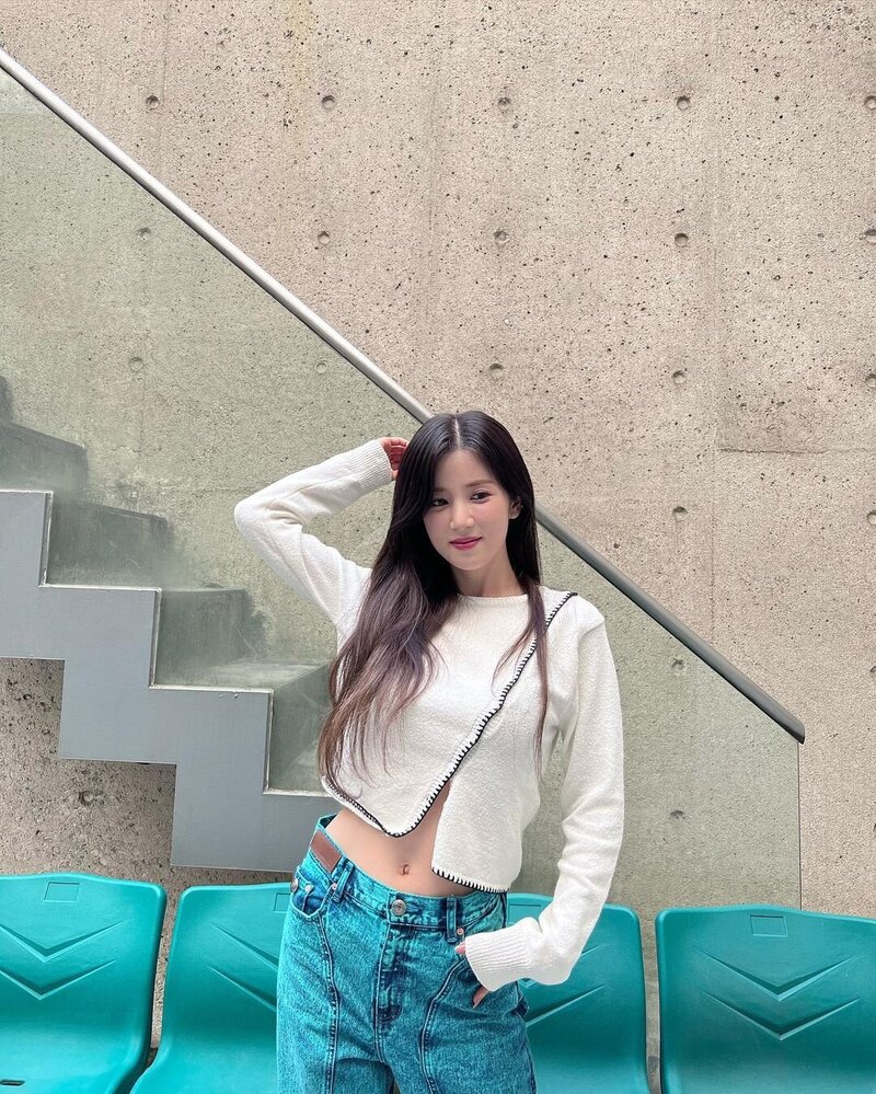230511 APINK Chorong Instagram Update documents 1