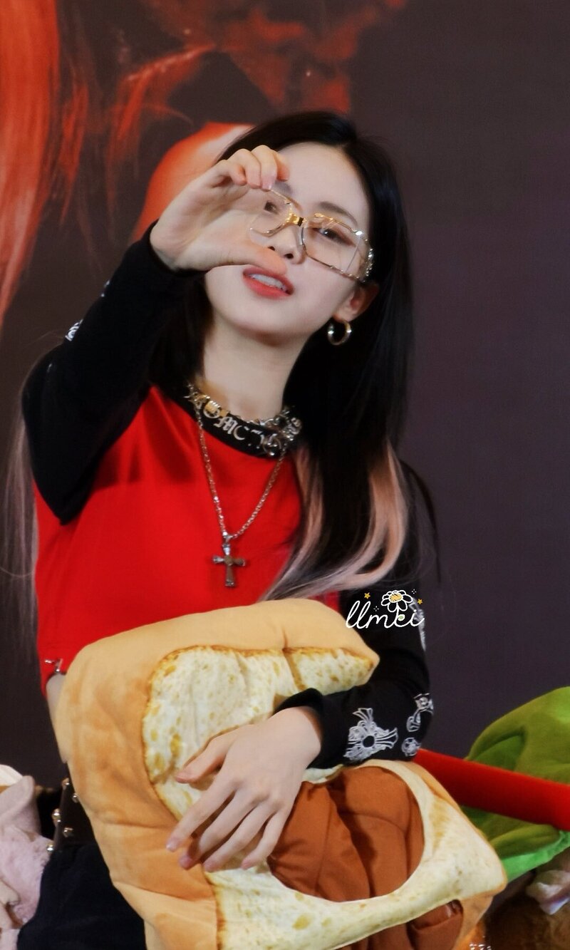 240302 ITZY Ryujin - Fansign Event documents 3