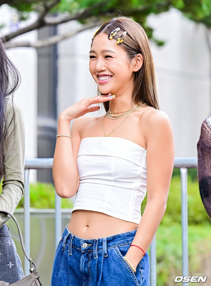 230804 Oh My Girl Mimi at KBS Building for Music Bank Rehearsals documents 9