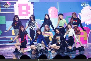 190124 Cherry Bullet - 'Q&A' + 'VIOLET' at M COUNTDOWN