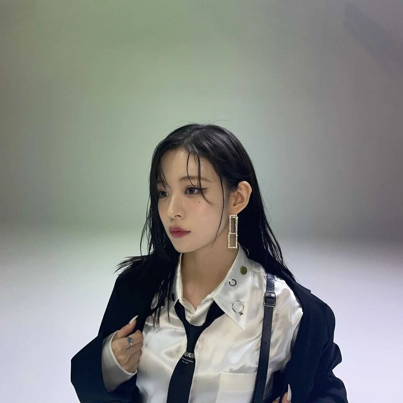 220226 fromis_9 Instagram Update - Chaeyoung documents 4