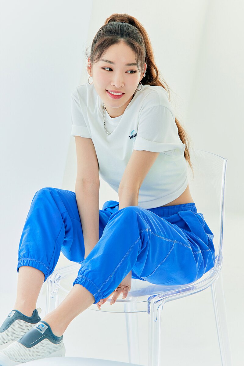 Chungha for BARREL 2022 SS Collection documents 3