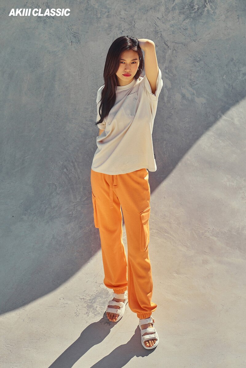 Weki Meki Doyeon &  Model Jung Hyuk for AKIII Classic 2021 SS Collection documents 15
