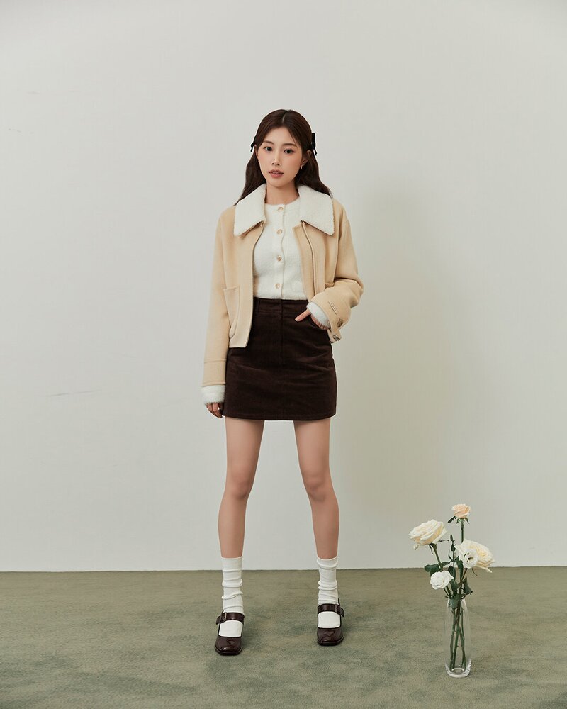 Kang Hyewon for Roem 2023 Pre-Winter Collection 'My Romantic Play' documents 13