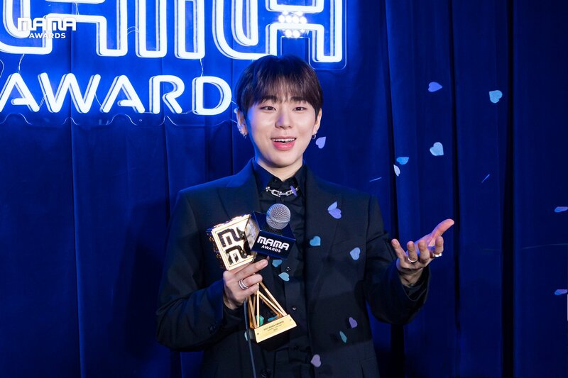 221202 MAMA AWARDS Twitter Update - Behind scenes of 2022 MAMA AWARDS ‘Thank You Stage’ | ZICO documents 2