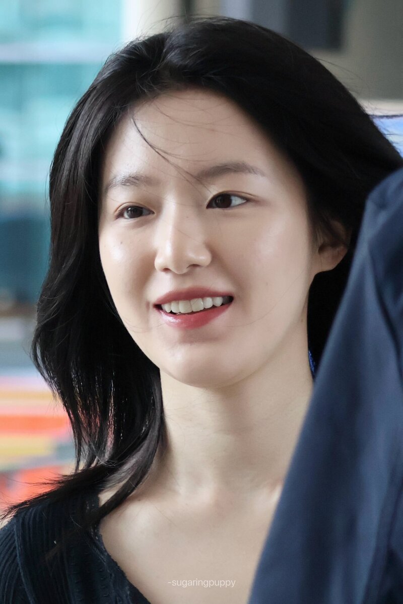 231030 (G)I-DLE Shuhua - ICN Airport documents 6