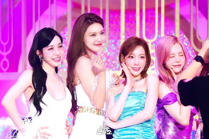 220820 Girls Generation - 'FOREVER 1' at Music Core documents 18