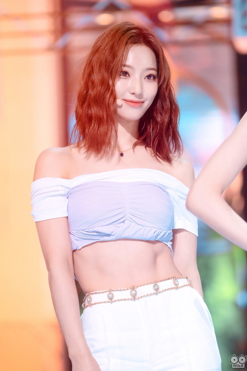 220703 fromis_9 Saerom - 'Stay This Way' at Inkigayo documents 3