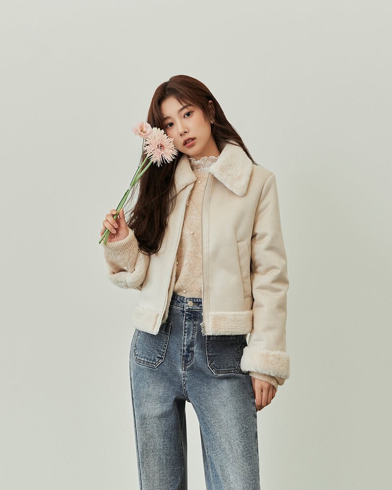 Kang Hyewon for Roem 2023 Pre-Winter Collection 'My Romantic Play' documents 1