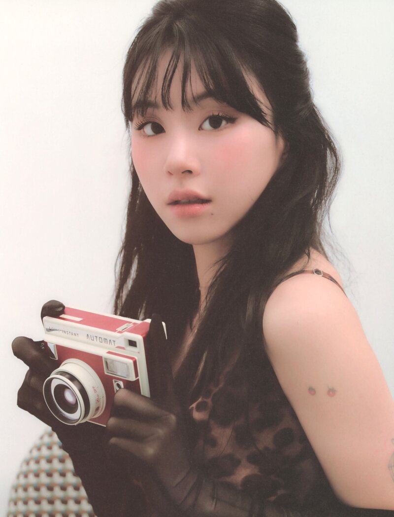 Yes, I am Chaeyoung Photobook Scans documents 23