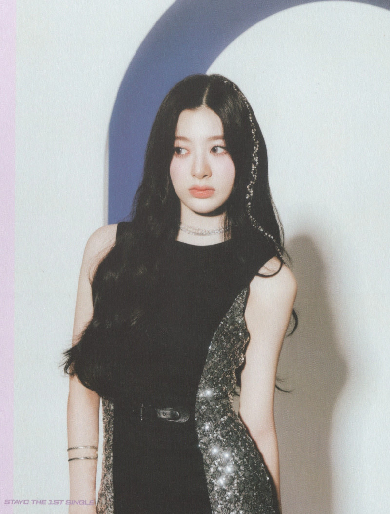 STAYC - 'Star To A Young Culture' Album [SCANS] documents 8