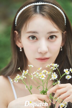 220617 LE SSERAFIM Sakura - 'FEARLESS' Promotion Photoshoot by Dispatch