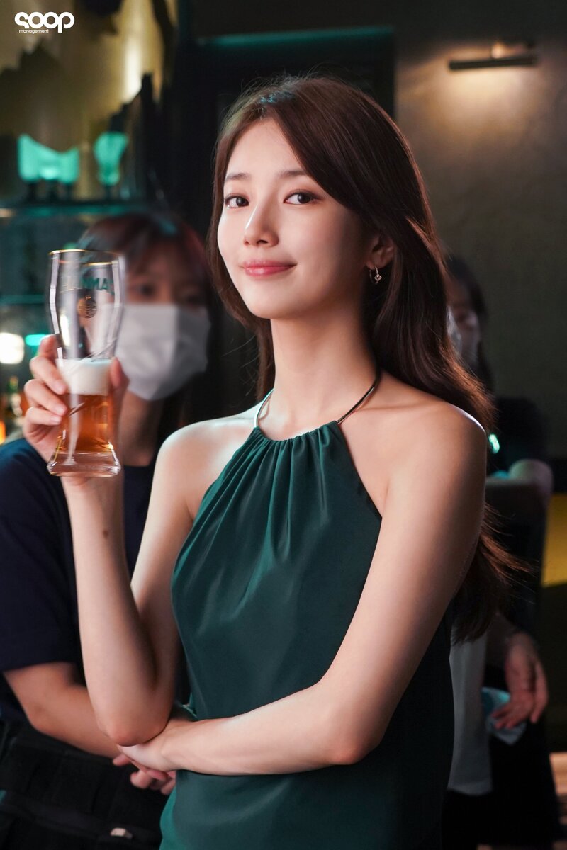 230912 SOOP Naver Post - Suzy - Hanmac Beer Ad Filming Behind documents 5