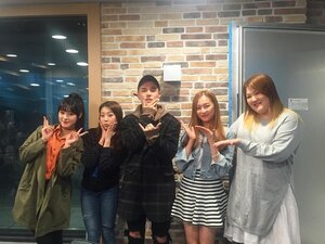 160328 sbsyoungstreet Instagram Update with CLC and Dean