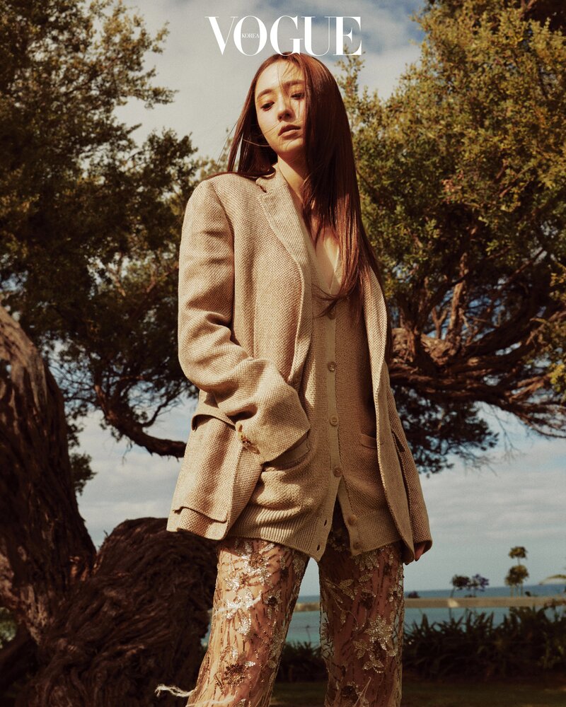Krystal Jung for Vogue Korea March 2024 Issue "Vogue Leader: 2024 Woman Now" documents 7