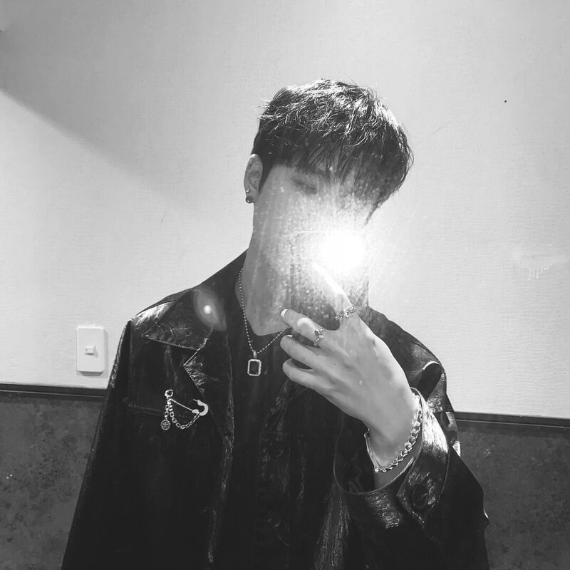 220927  - Younghoon Instagram Update documents 3