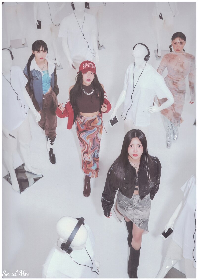 MAMAMOO 'WORLD TOUR [MY CON] - SEOUL' Photo Book [SCANS] documents 1