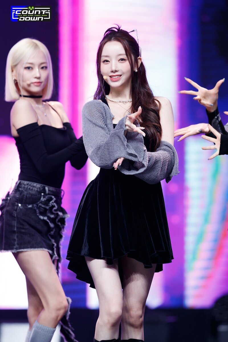 230921 EL7Z UP Kei - 'Cheeky' at M Countdown documents 7