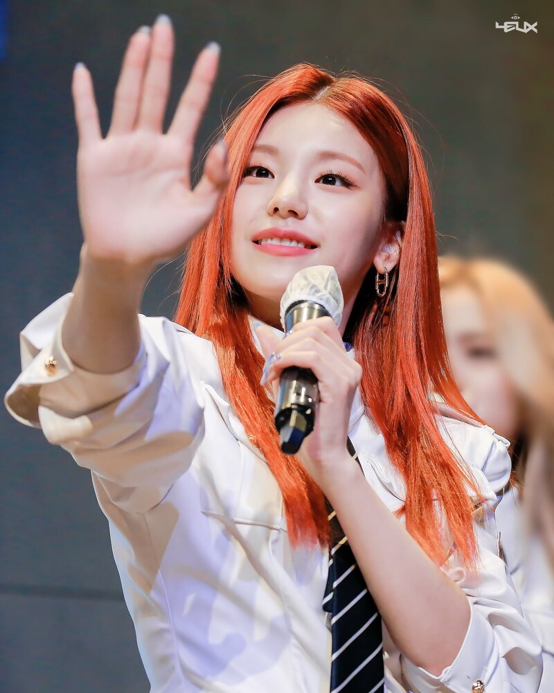 210530 ITZY Yeji - Fansign Event documents 3