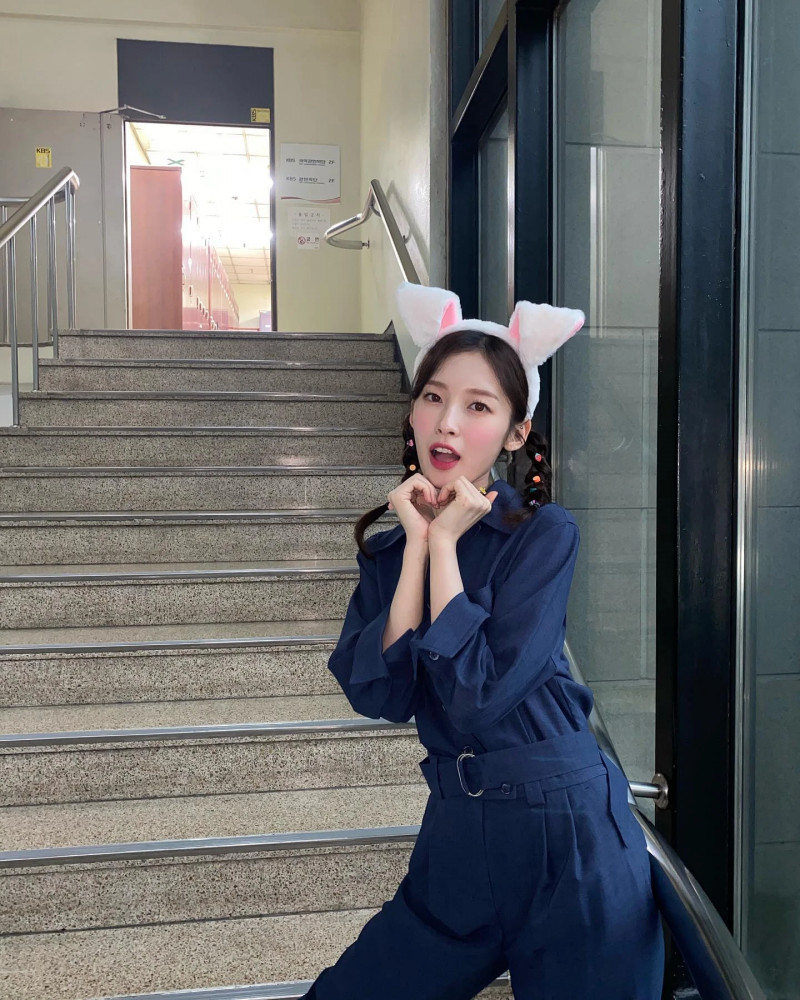 210430 OH MY GIRL SNS UPdate - Arin documents 8